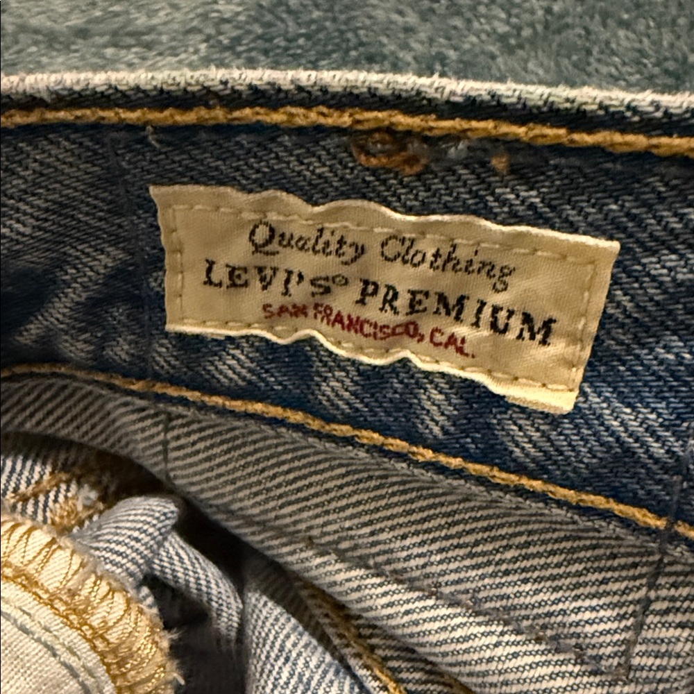 Classic Blue 501 Levi’s Vintage Denim Jeans - Picture 4 of 5